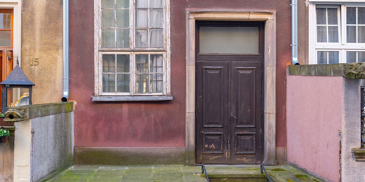 Old Front Doors: Three Reasons To Replace Them